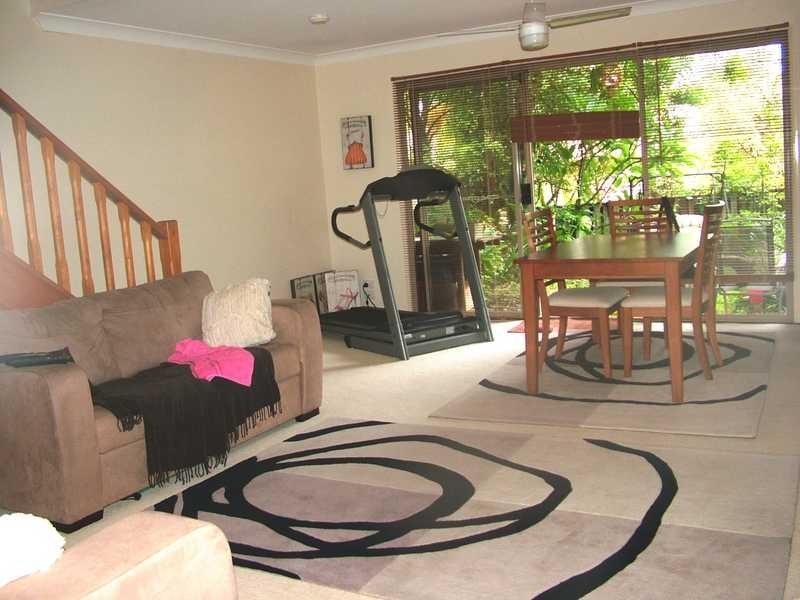 13/4 Sherwood Close, Mudgeeraba QLD 4213
