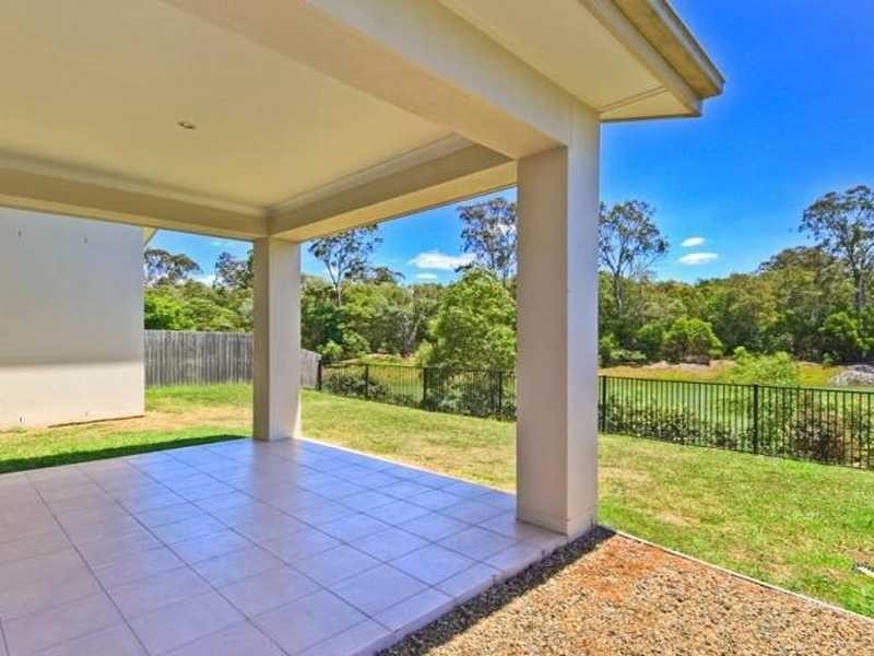 3 Laura Place, Varsity Lakes QLD 4227