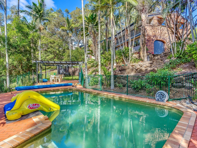 30 Tarrant Drive, Mudgeeraba QLD 4213