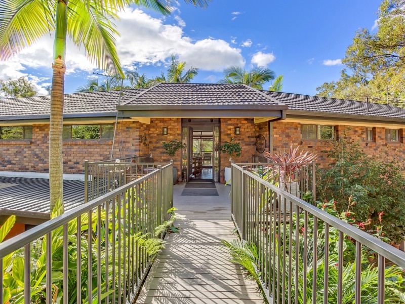 30 Tarrant Drive, Mudgeeraba QLD 4213