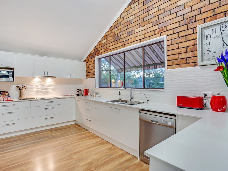 30 Tarrant Drive, Mudgeeraba QLD 4213