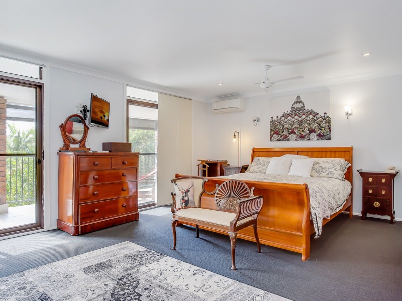 30 Tarrant Drive, Mudgeeraba QLD 4213