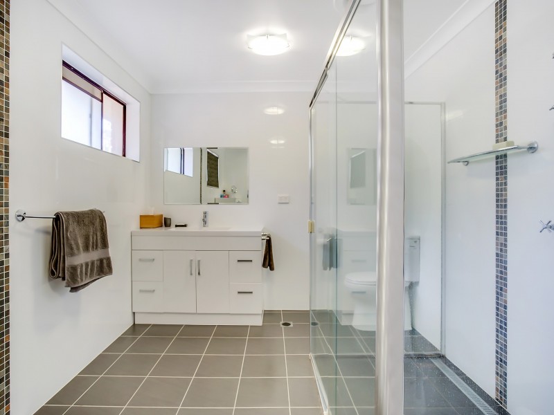 30 Tarrant Drive, Mudgeeraba QLD 4213