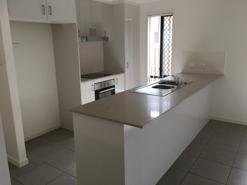 43 Azure Way, Hope Island QLD 4212