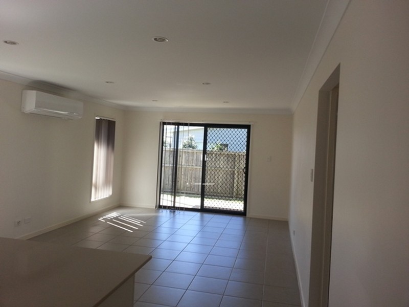 43 Azure Way, Hope Island QLD 4212