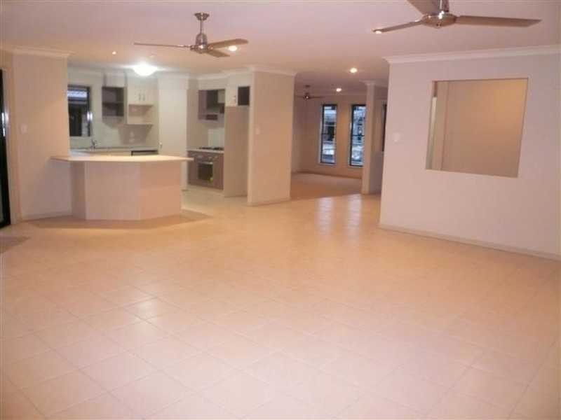 9 Stringybark Drive, Molendinar QLD 4214