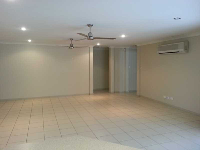 9 Stringybark Drive, Molendinar QLD 4214