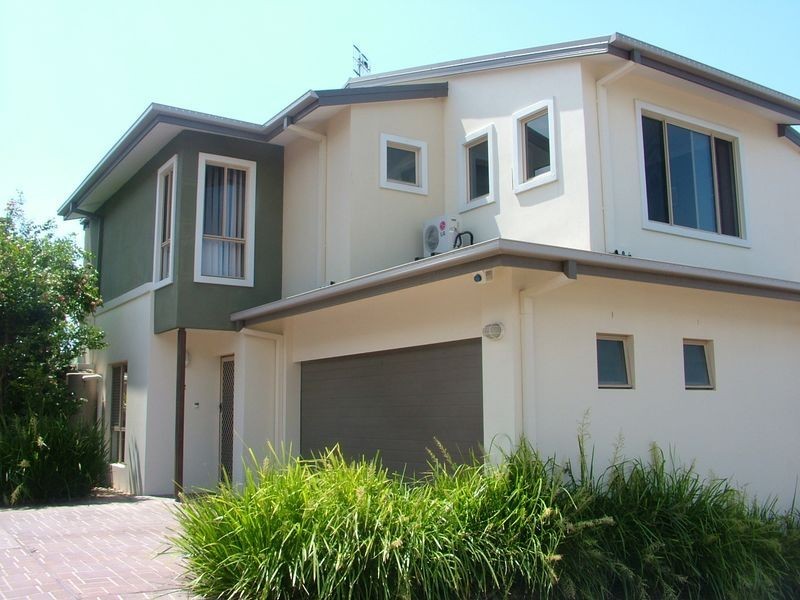 2/21 Robert Street, Mudgeeraba QLD 4213