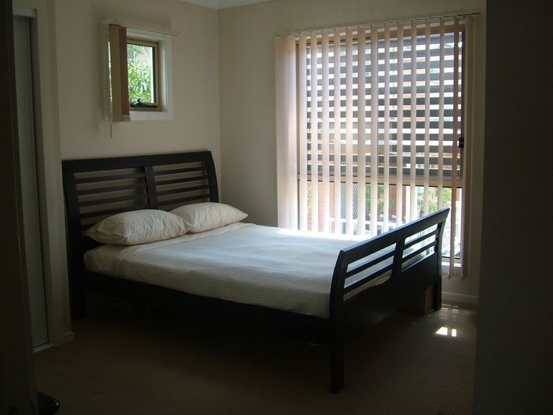 2/21 Robert Street, Mudgeeraba QLD 4213