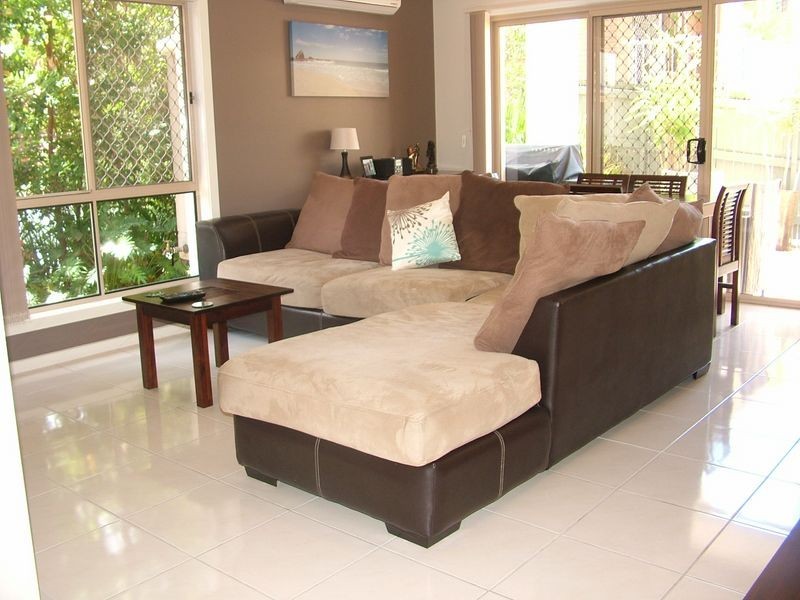 2/21 Robert Street, Mudgeeraba QLD 4213