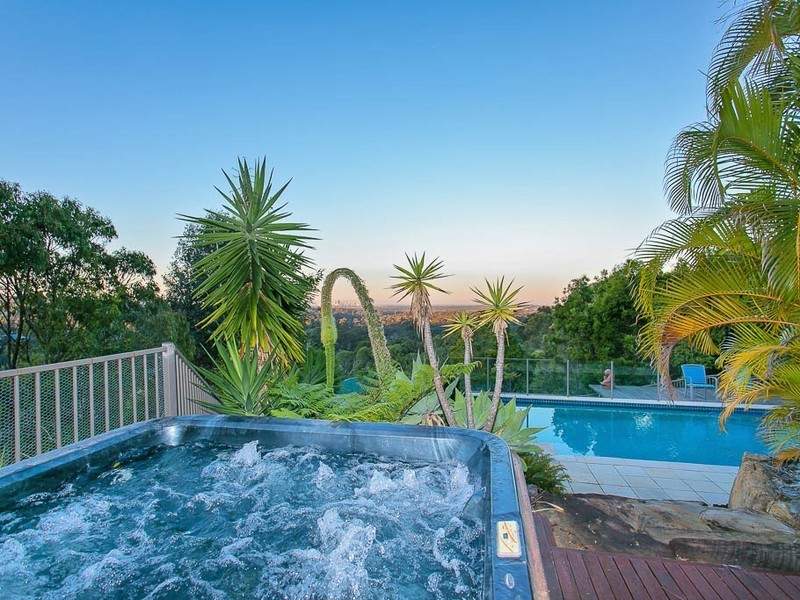 32 Utopia Court, Tallai QLD 4213