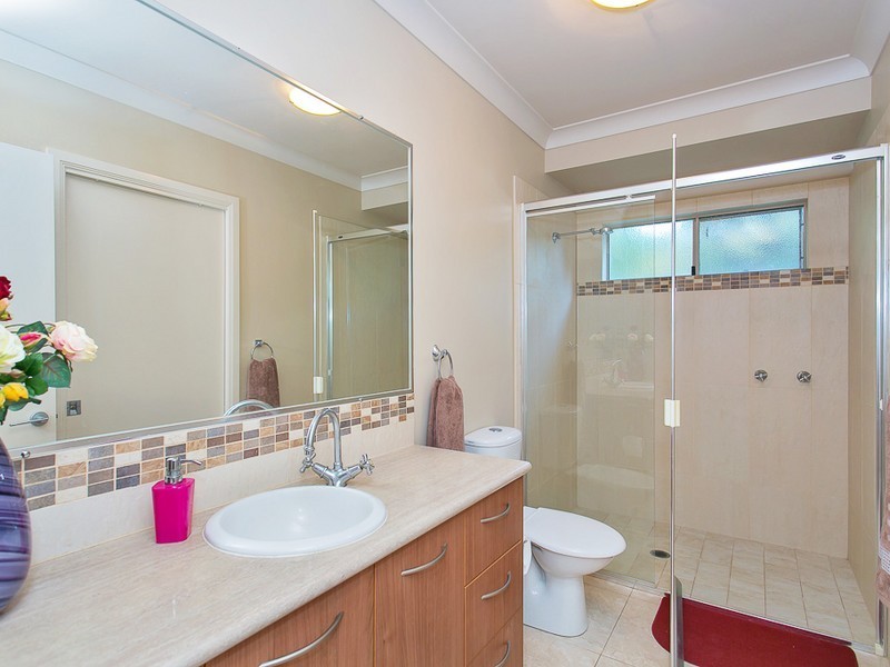 32 Utopia Court, Tallai QLD 4213