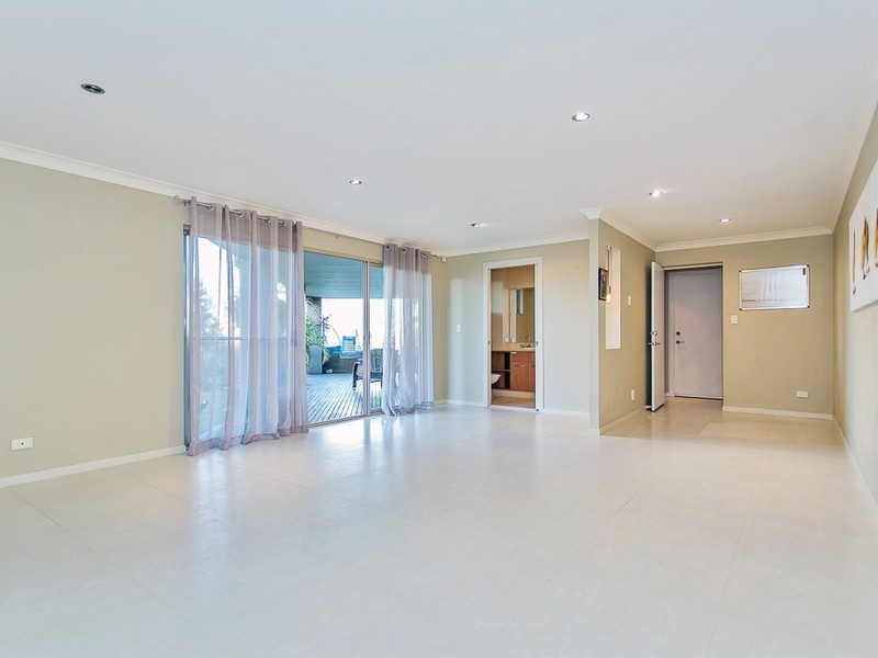 32 Utopia Court, Tallai QLD 4213