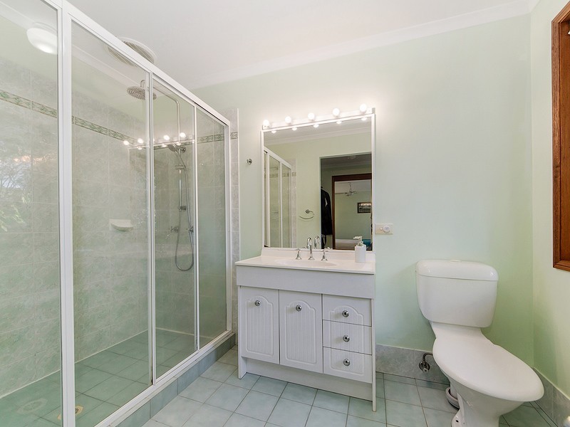 30 Wallaby Drive, Mudgeeraba QLD 4213