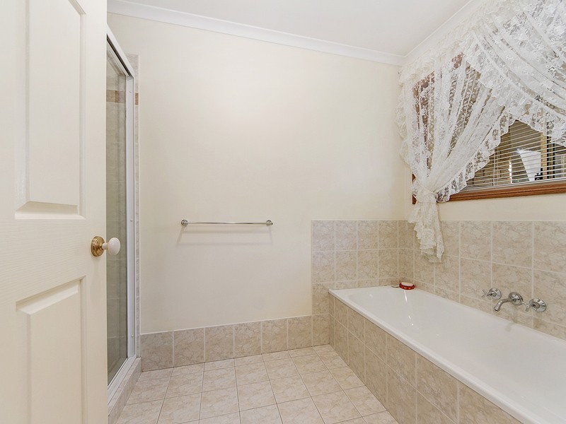 30 Wallaby Drive, Mudgeeraba QLD 4213