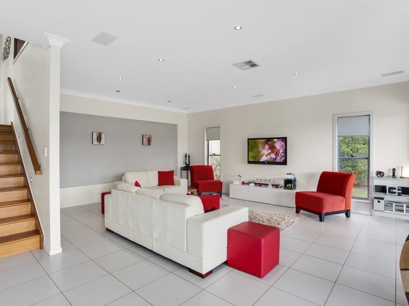 12 Finnagin Drive, Bonogin QLD 4213