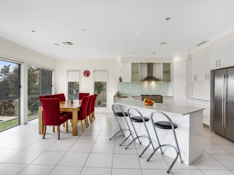 12 Finnagin Drive, Bonogin QLD 4213