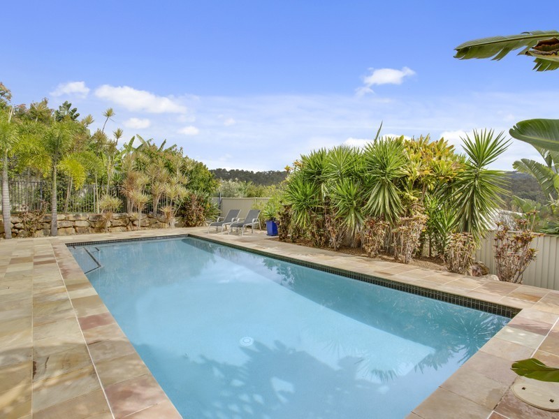 12 Finnagin Drive, Bonogin QLD 4213