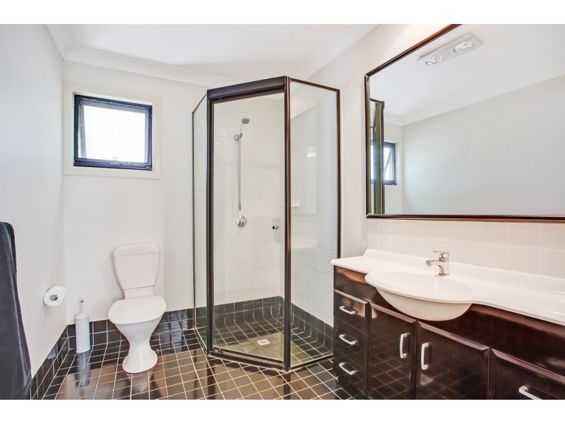 13B Heights Drive, Robina QLD 4226