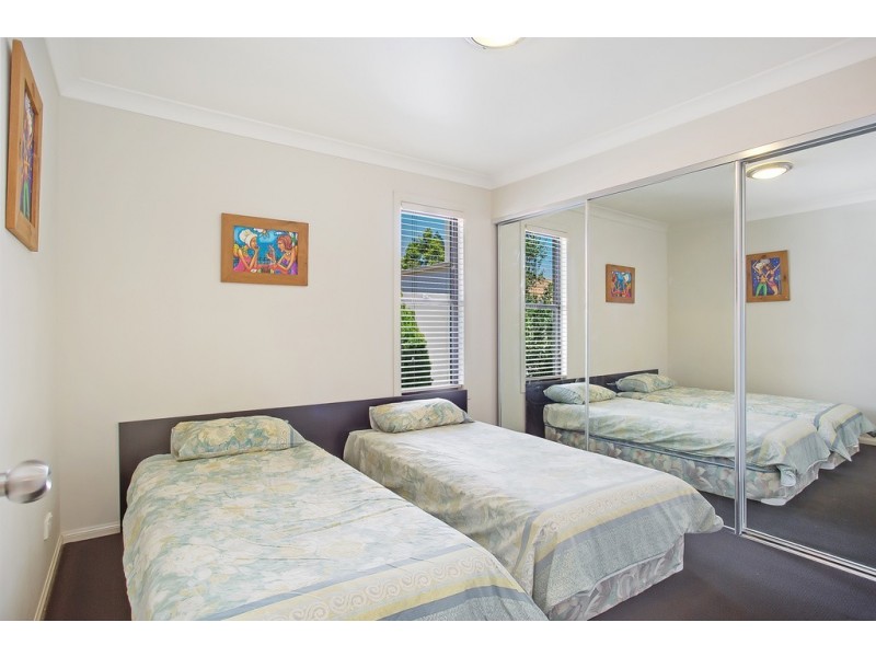 13B Heights Drive, Robina QLD 4226