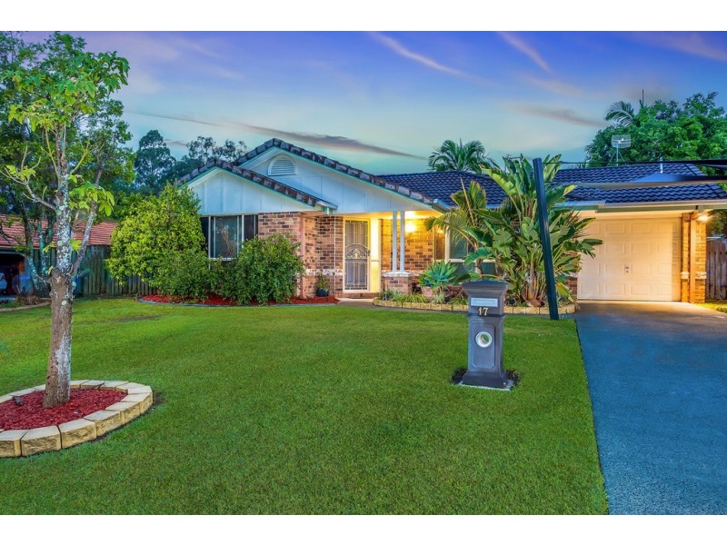 17 Queen Charlotte Court, Mudgeeraba QLD 4213