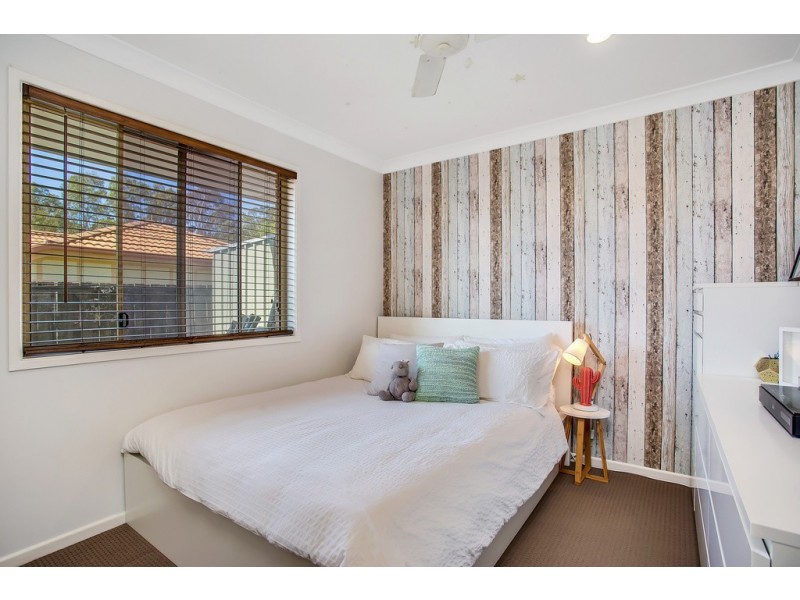 17 Queen Charlotte Court, Mudgeeraba QLD 4213