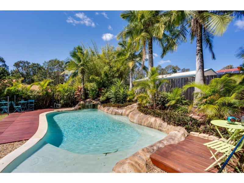 17 Queen Charlotte Court, Mudgeeraba QLD 4213