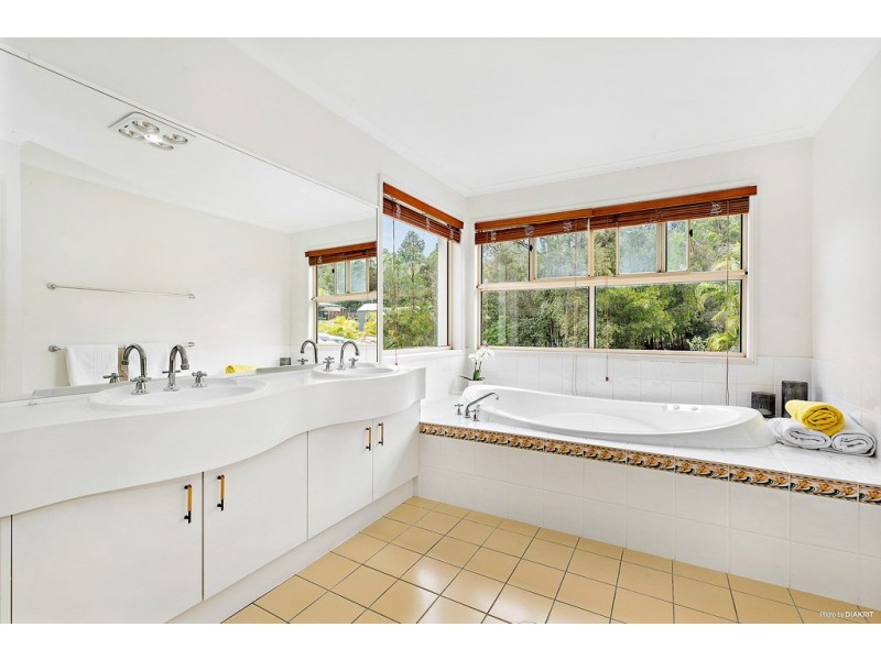 86-88 Lydford Close, Bonogin QLD 4213