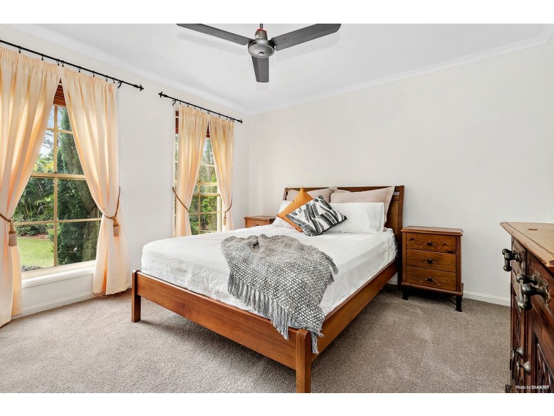 86-88 Lydford Close, Bonogin QLD 4213