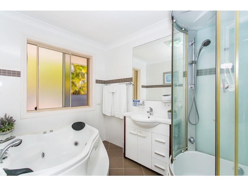 33 Utopia Court, Tallai QLD 4213