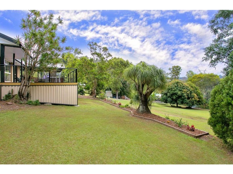 33 Utopia Court, Tallai QLD 4213