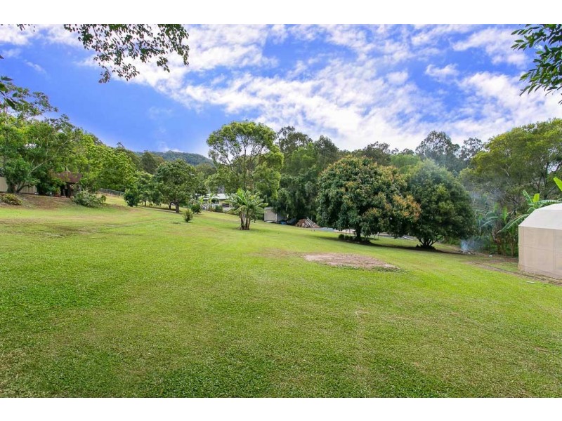 33 Utopia Court, Tallai QLD 4213