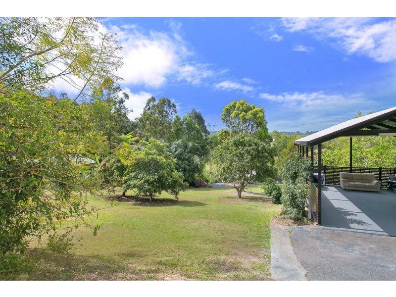 33 Utopia Court, Tallai QLD 4213