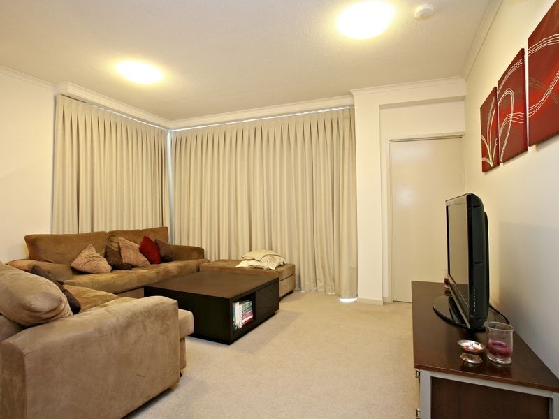 243/147 Laver Drive, Robina QLD 4226