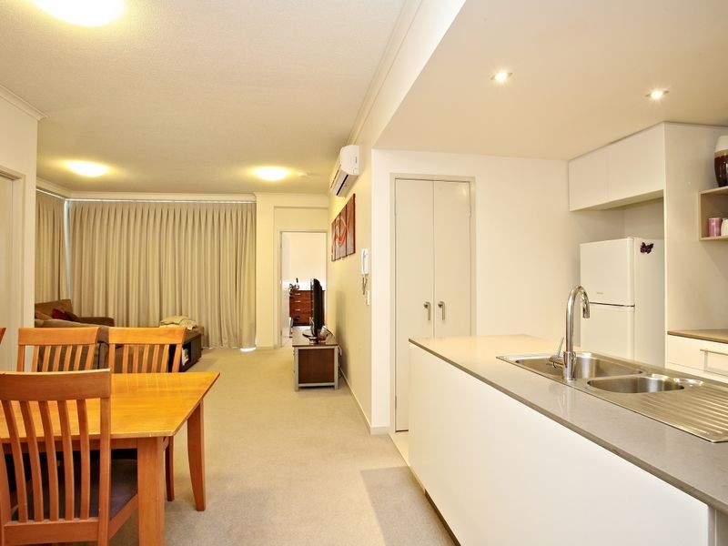 243/147 Laver Drive, Robina QLD 4226