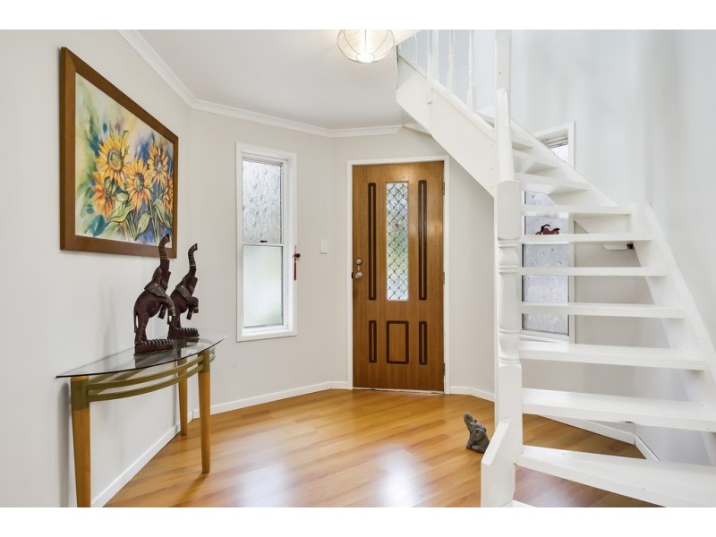 13 Warrambeen Place, Mudgeeraba QLD 4213