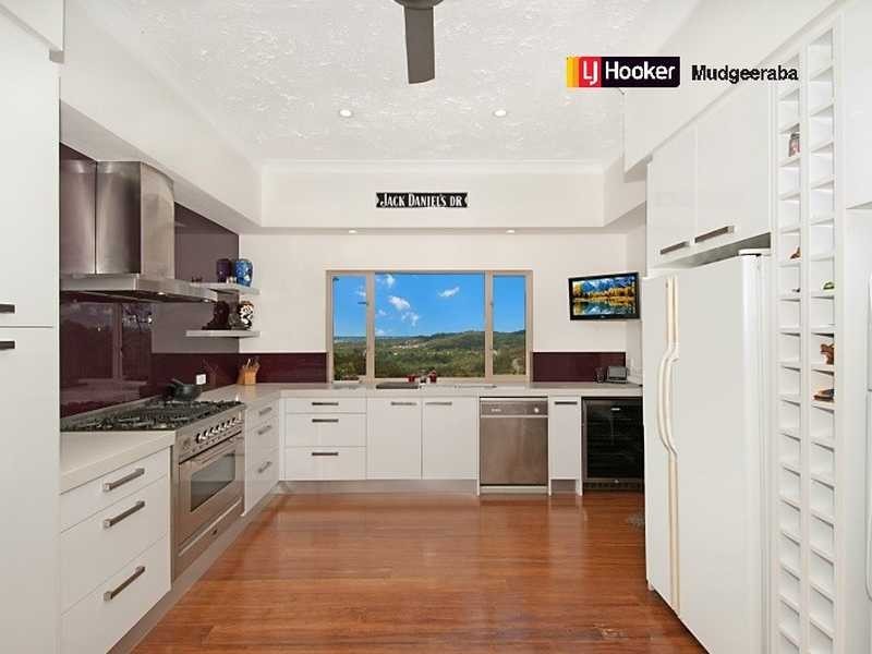 8 Orange Court, Mudgeeraba QLD 4213