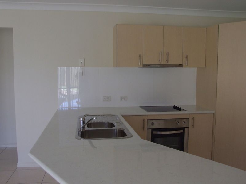 36 Diamantina Circuit, Pacific Pines QLD 4211