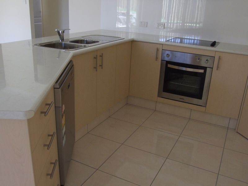 36 Diamantina Circuit, Pacific Pines QLD 4211