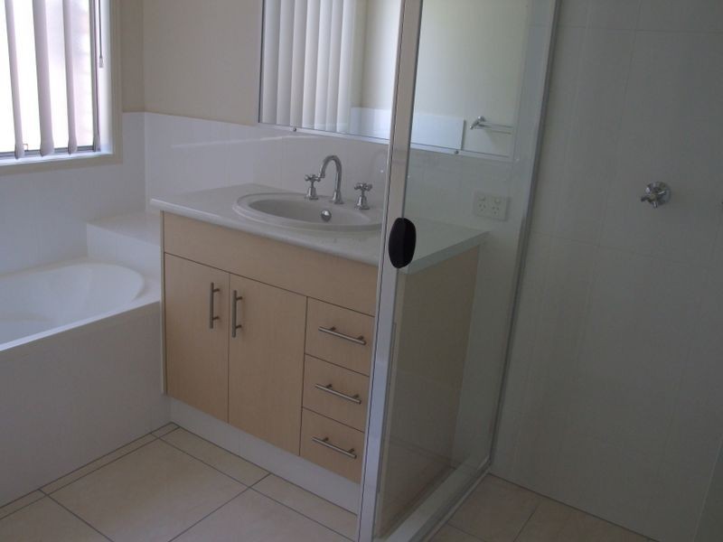 36 Diamantina Circuit, Pacific Pines QLD 4211