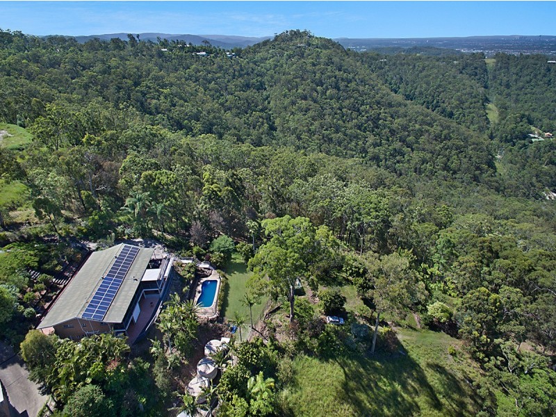 71 Brackenfield Court, Bonogin QLD 4213