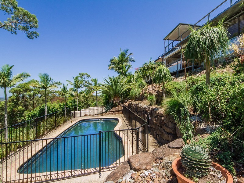 71 Brackenfield Court, Bonogin QLD 4213