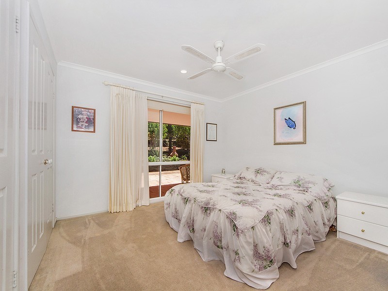 71 Brackenfield Court, Bonogin QLD 4213