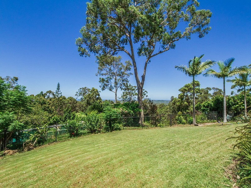 71 Brackenfield Court, Bonogin QLD 4213
