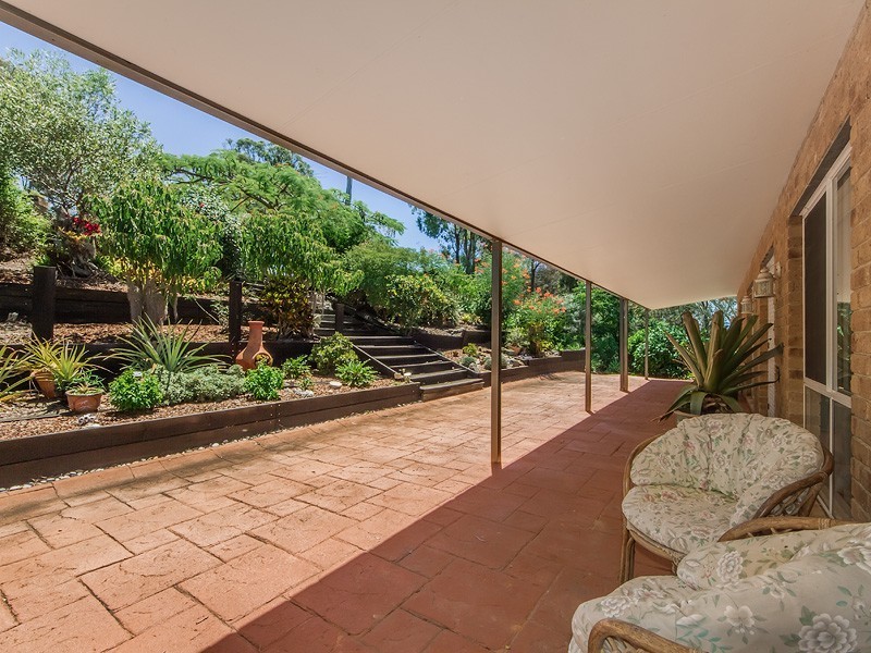 71 Brackenfield Court, Bonogin QLD 4213
