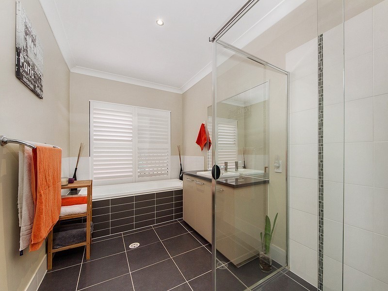 34 Boogaerdt Rise, Bonogin QLD 4213