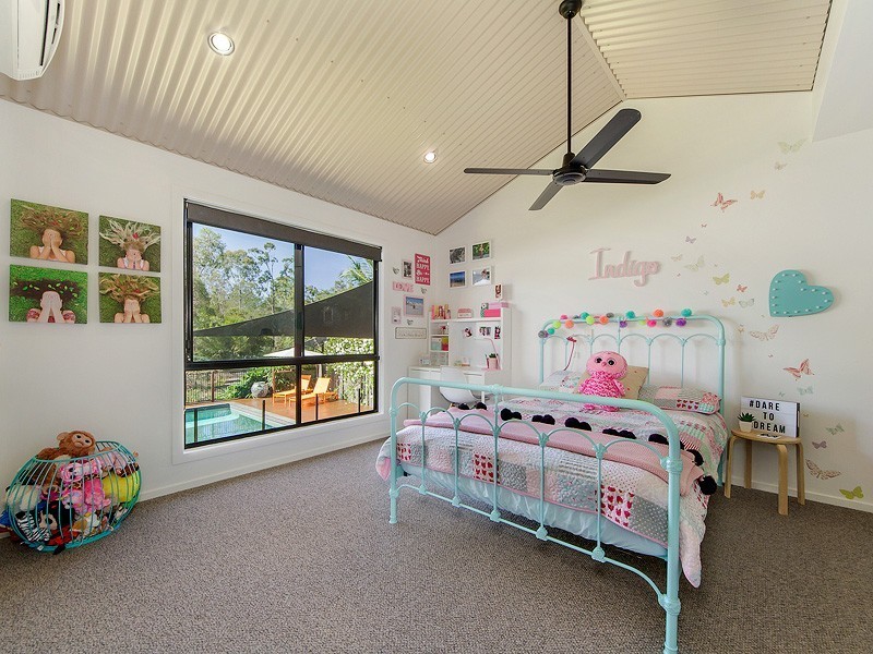 4 Golden Grove Boulevard, Reedy Creek QLD 4227