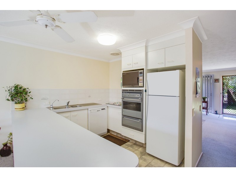 1/5 Elwood Court, Burleigh Waters QLD 4220