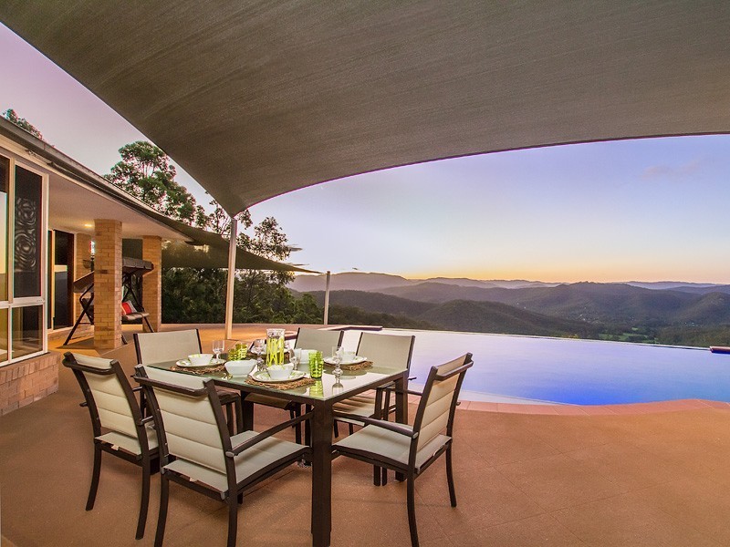 50 Chesterfield Drive, Bonogin QLD 4213