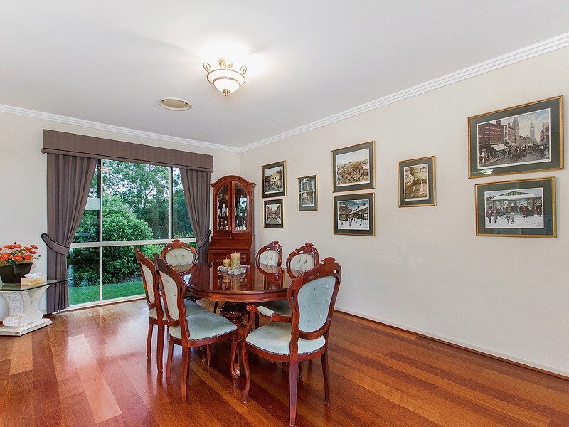 50 Chesterfield Drive, Bonogin QLD 4213